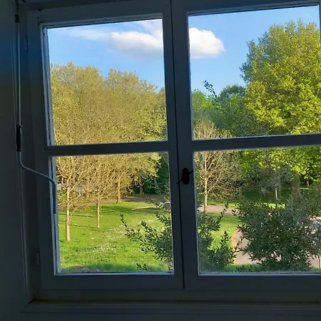 Vue Impregnable Sur Le Park A 2 Min De Rer Evry-courcouronnes